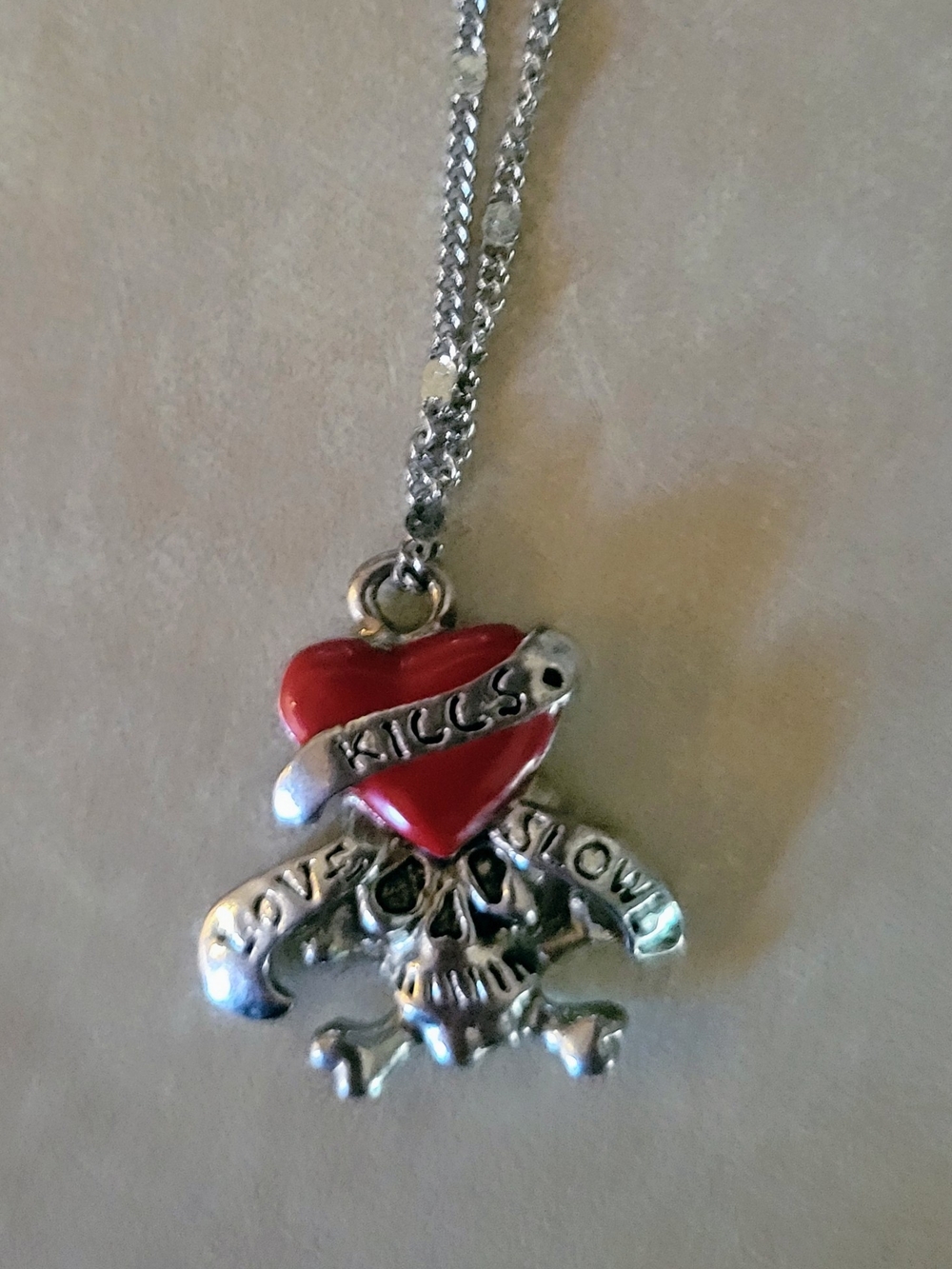 NWOT Men Red Heart & Skull Pendant Necklace - "Love Kills Slowly".